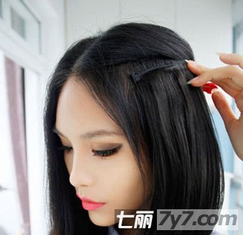 女生<em>头发太服帖</em>怎么办 推荐怎样才能让头顶头
