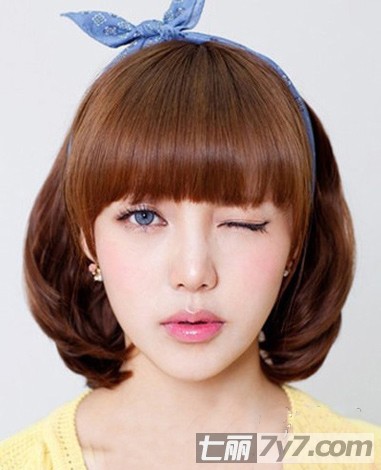 <em>职场女性发型短发</em>最干练 推荐8款OL<em>短发</em>烫发