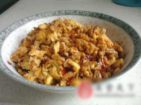 萝卜干炒鸡蛋