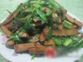 豆腐干炒韭菜