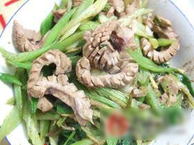 西芹爆腰花