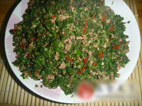 辣椒肉末炒香