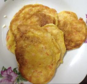 宝宝辅食…胡萝卜鸡蛋饼
