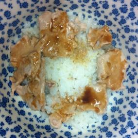 鲜嫩饭焖鱼 （金枪鱼 三文鱼）宝宝食谱